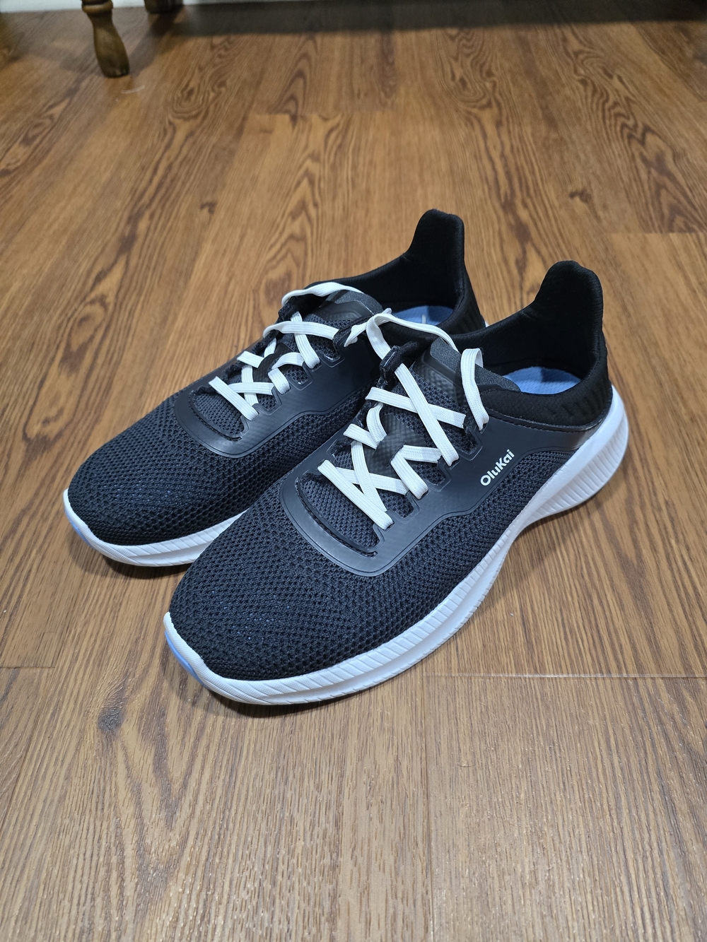 OluKai Island Hopper Black Mesh Slip On Sneakers NWOT Womens 8.5